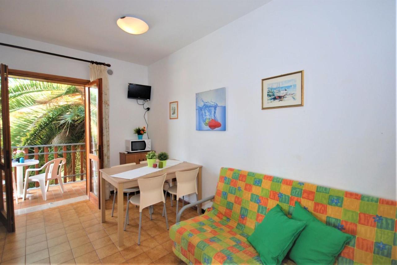 Appartamenti Villaggio Giardino Lignano Sabbiadoro Exteriör bild