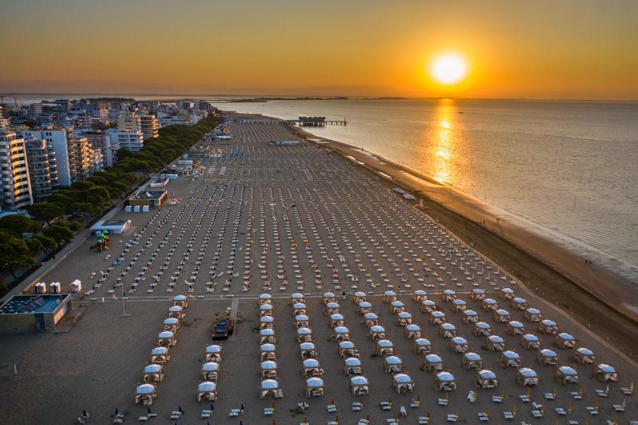 Appartamenti Villaggio Giardino Lignano Sabbiadoro Exteriör bild