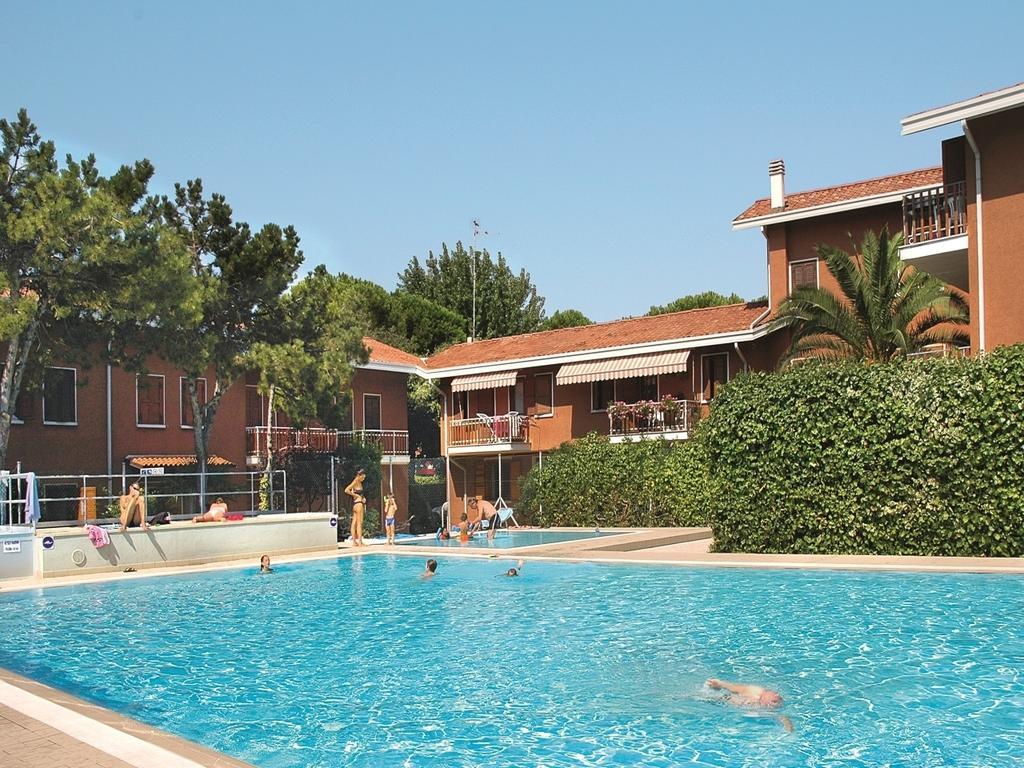 Appartamenti Villaggio Giardino Lignano Sabbiadoro Exteriör bild